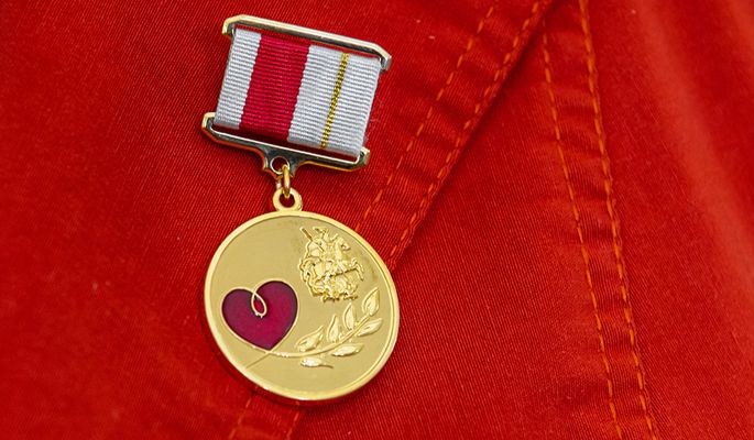 В парке "Сокольники" открылась выставка в честь волонтеров Москвы