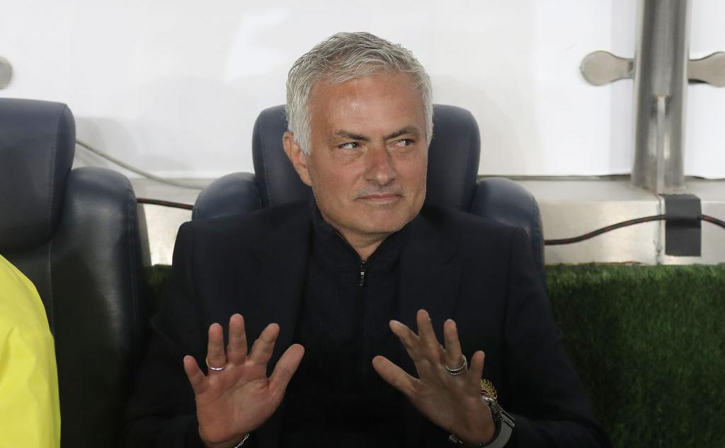 Жозе Моуринью (Burak Kara / Getty Images)
