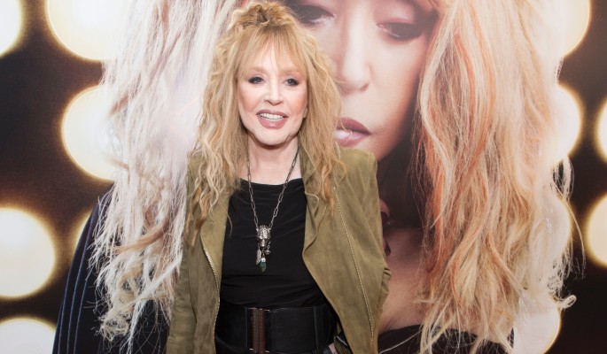 "Спи спокойно": известный певец встал на защиту смешенной с грязью Пугачевой