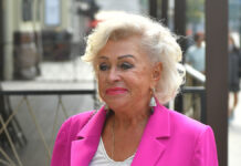 Людмила Поргина успешно восстанавливается после лечения Сбор труппы театра Ленком Марка Захарова перед открытием юбилейного 95-го сезона