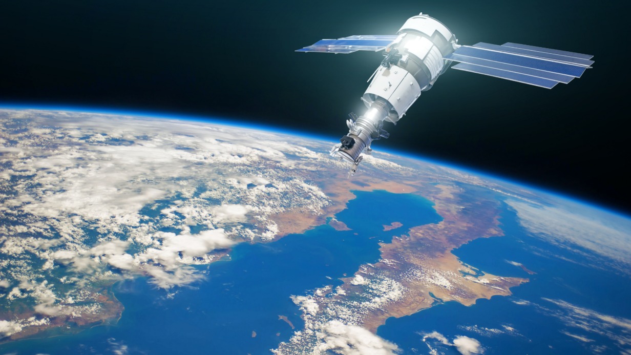 Одна зарубежная компания известна тем, что за огромные деньги доставляет прах на орбиту Земли