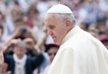 VaticanCityVatican-May28PopeFrancisGreets