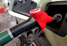 Топливный шок на российских биржах поражает рекордами a4032739-12ba-49d5-b93d-72f349b11c3a-67f4032f