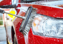 Депутат Барсов вдохновил пенсионеров на новые возможности ContactlessCarWashSelf-serviceYoungManWashingHisCar