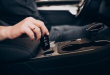 Мужчина подарил жене машину мечты и превратил её в арт-объект muzhchina podaril zhene mashinu mechty i prevratil eyo v artobekt-onlymainnews-ru-174061208100-0