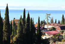 Абхазия приветствует туристов после снятия ограничений и встречи с Путиным abhaziya privetstvuet turistov posle snyatiya ogranichenij i vstrechi s putinym-onlymainnews-ru-174197444300-0