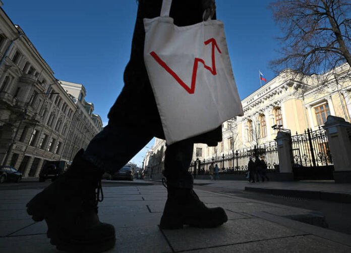 czentrobank vstrevozhen aleksej zabotkin o riskah rosta dohodov i kreditnoj nagruzki-onlymainnews-ru-174317321500-0