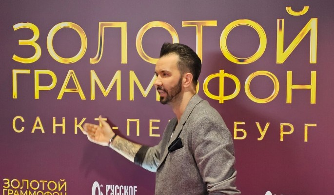 "Игровая 49-летнего мальчика": Клявер похвастался своими конструкторами и машинками