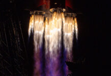 Экипаж Crew Dragon с Кириллом Песковым успешно прибыл на МКС с Флориды ekipazh s kirillom peskovym uspeshno pribyl na mks s floridy-onlymainnews-ru-174210050100-0