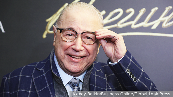 Петросян опроверг сообщения об отмене своих концертов