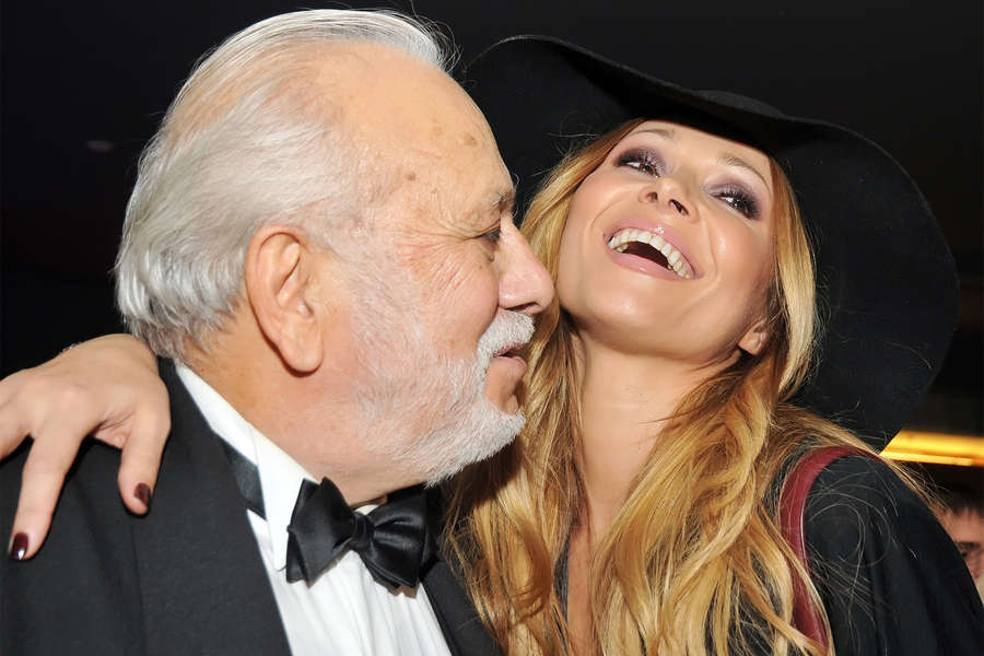 Певцы Бедрос Киркоров и Анжелика Агурбаш на открытии бутика Филиппа Киркорова Phill4You в ТРЦ «Вегас», 2011 года