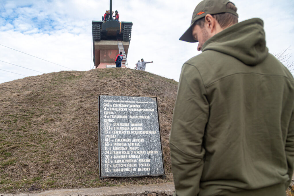 Доставка в ДНР важного груза для фронта от Свердловского депутата Алексея Вихарева