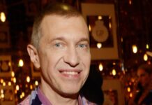 Критик Соседов прокомментировал новость о романе с молодой коллегой kritik sosedov prokommentiroval novost o romane s molodoj kollegoj-onlymainnews-ru-174085453600-0