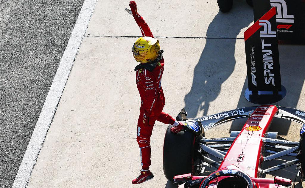 Льюис Хэмилтон (Mark Thompson / Getty Images)