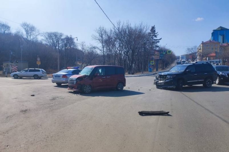 Ребёнок и женщина пострадали в серьёзном ДТП в Находке Полиция Приморья