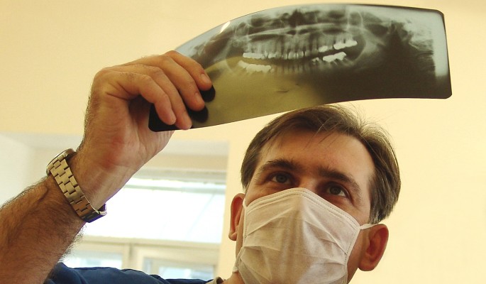 Как питаться с брекетами: советы стоматолога для исправляющих прикус