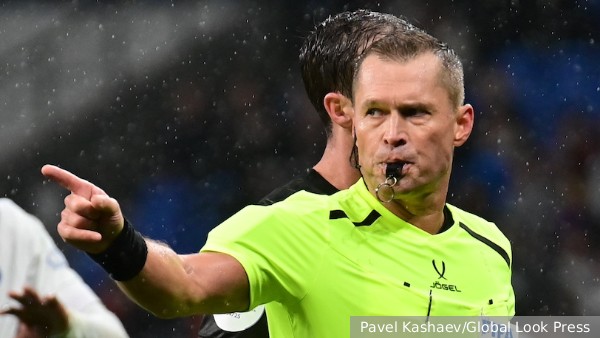 Российских футбольных судей заподозрили в обмане нечестных футбольных клубов