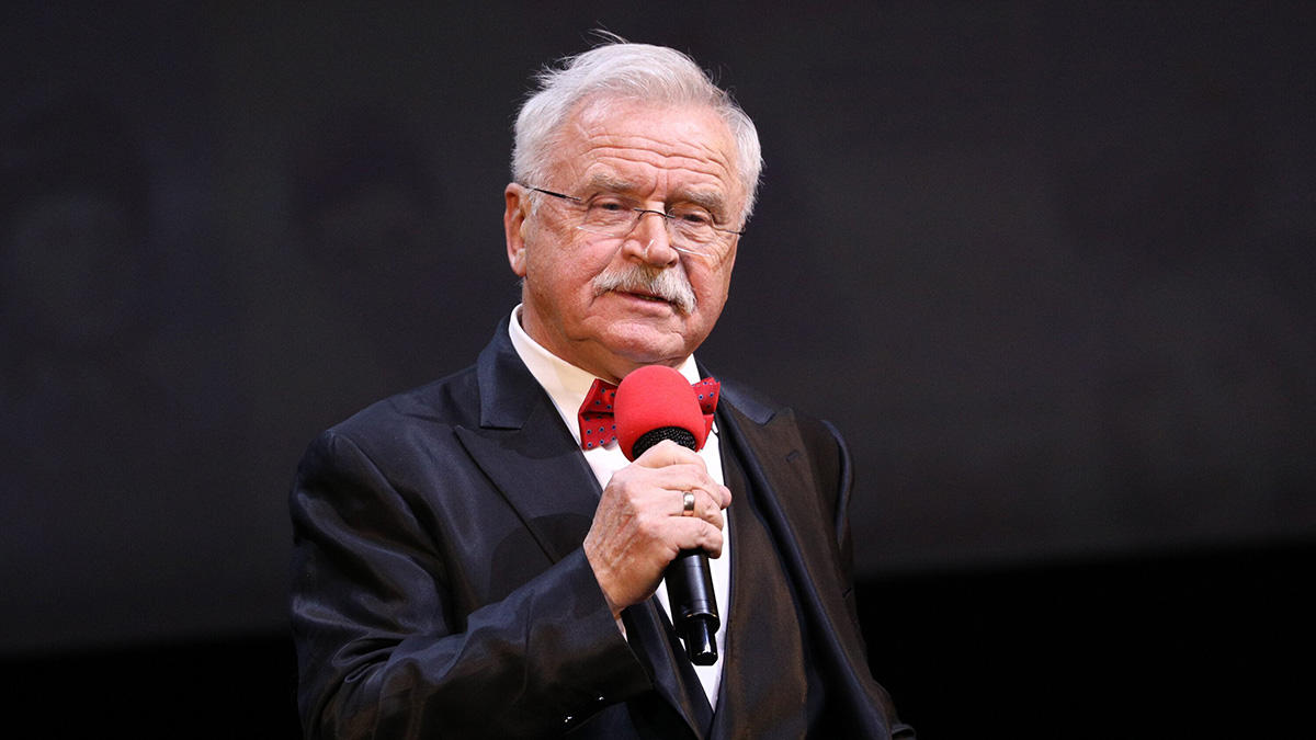 «Он убийца»: актер Никоненко призвал сделать Ефремова дворником после УДО