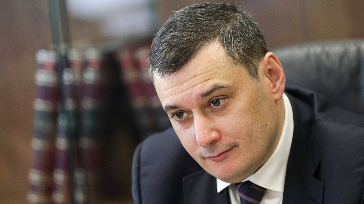 Хинштейн освятил свой кабинет после ареста бывшего курского губернатора Смирнова