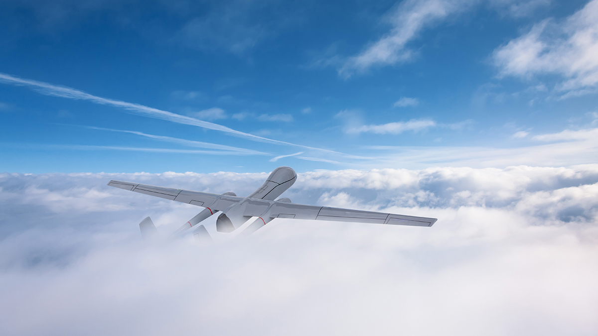 В Сети появились кадры падения беспилотника ВСУ в пригороде Рыльска