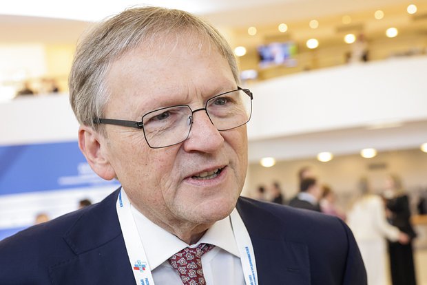 Борис Титов