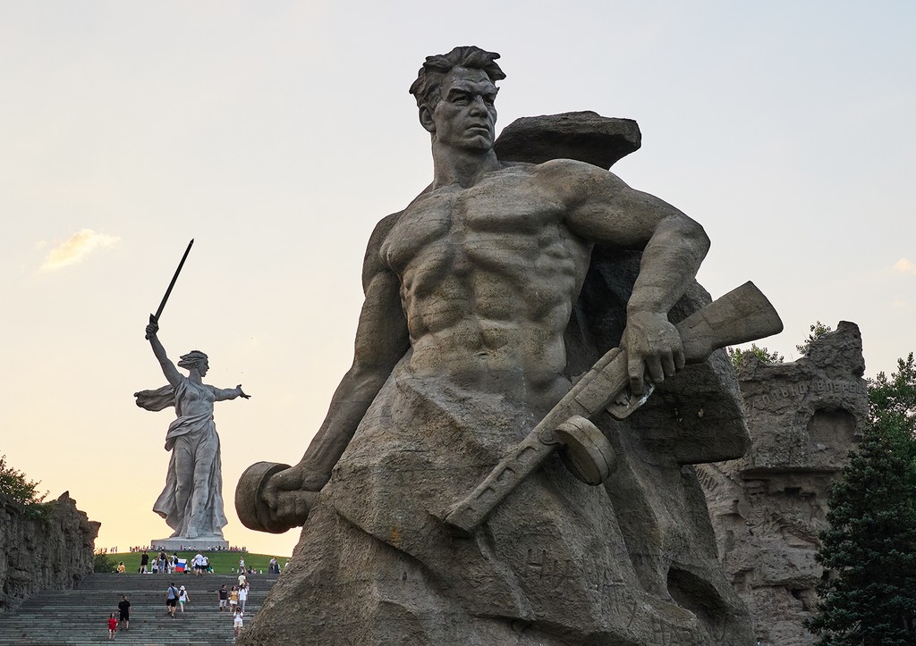 Волгоградская область отправила на передовую эскизы мемориала героям СВО