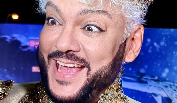 Лисовец о превращении 55-летнего Киркорова в лосинах в старушку Шер