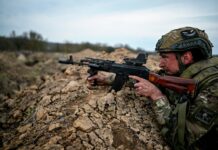 Герасимов сообщил Путину о боях под Демидовкой и Поповкой gerasimov soobshhil putinu o boyah pod demidovkoj i popovkoj-onlymainnews-ru-174513894600-0