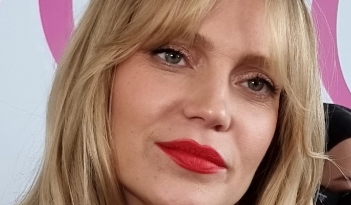 После череды скандалов Глюкоза уехала из России