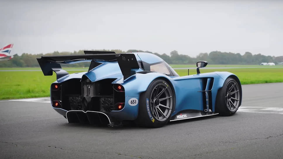 McMurtry Speirling Pure и Стиг устанавливают новый рекорд скорости-0