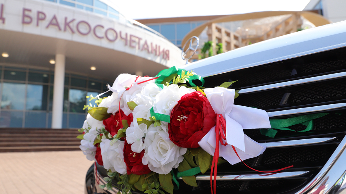 Омбудсмен Волынец высказалась об инициативе изменить термин «брак»