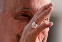 Кольцо рыбака Папы Франциска представляет уникальную традицию Римской гильдии ювелиров kolczo rybaka papy francziska predstavlyaet unikalnuyu tradicziyu rimskoj gildii yuvelirov-onlymainnews-ru-174534425000-0