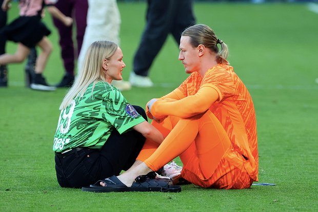 Матвей Сафонов со своей девушкой