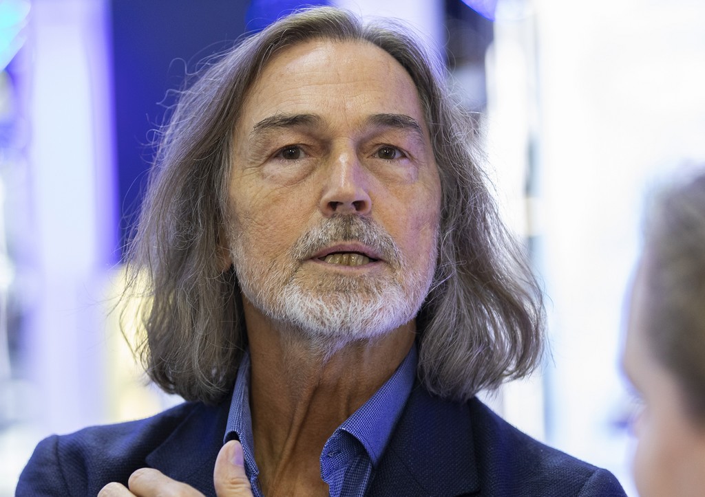 Никас Сафронов