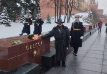 Правнук Сталина Селим Бенсаа и Одесса — цветы на Красной площади против фашизма pravnuk stalina selim bensaa i odessa czvety na krasnoj ploshhadi protiv fashizma-onlymainnews-ru-174428017000-0