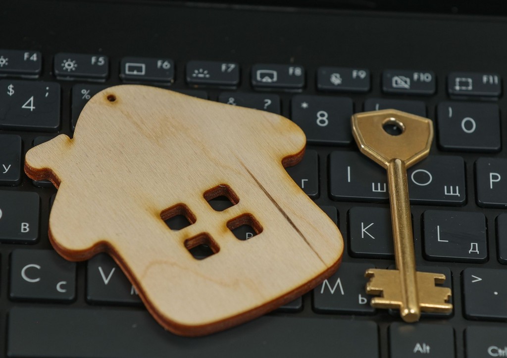 Раскрыта рабочая схема продажи жилья без ведома хозяина