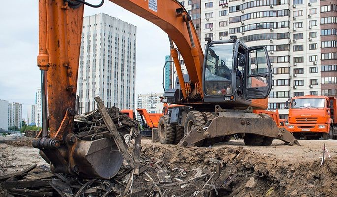 В Москве сносят долгострой и самострой