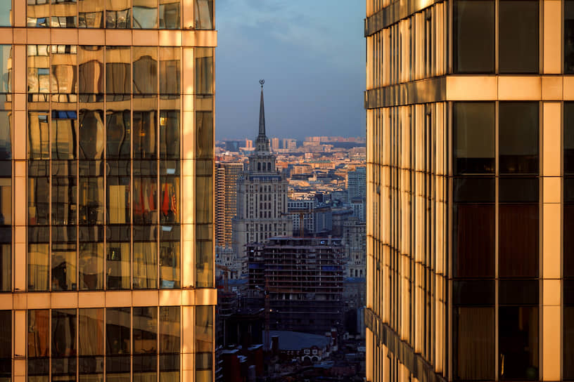 Свет как мост между эпохами в современной архитектуре от October Group и МГУ-0