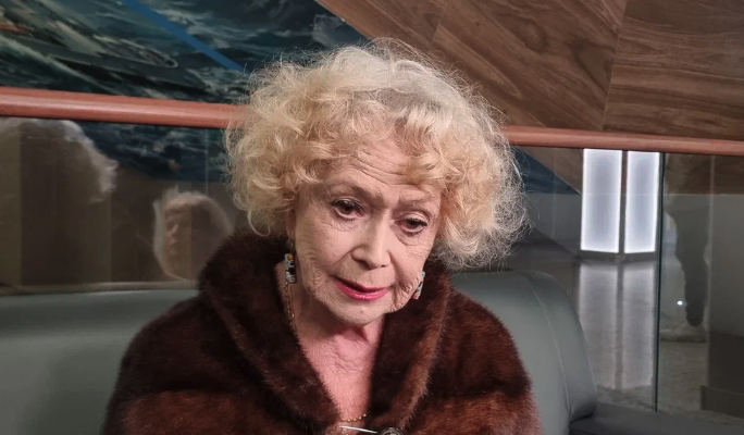 Звезда "Служебного романа" Немоляева готовится к сложной операции на сердце