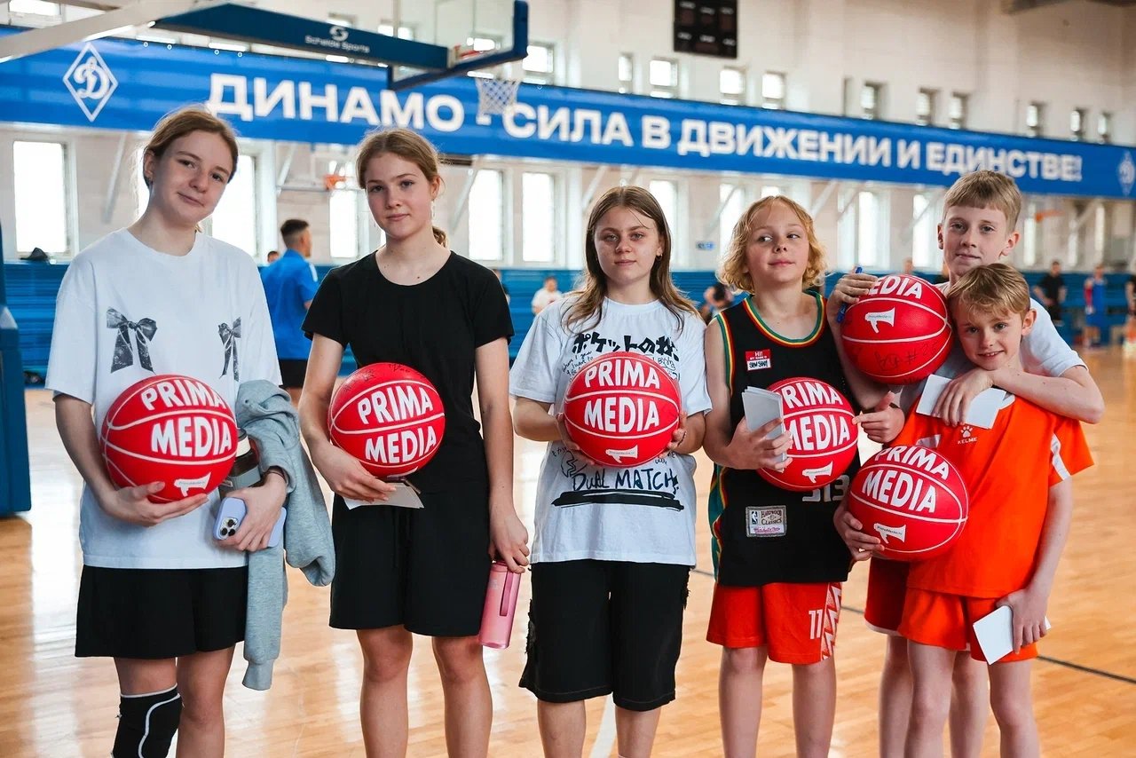 БК "Динамо" провёл открытую тренировку с Вячеславом Грачёвым во Владивостоке-0