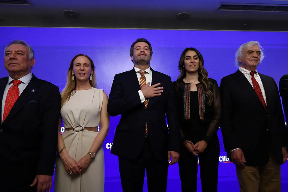 Хоть по итогам досрочных выборов в парламенте Португалии сохранилось большинство за Демократическим альянсом (правоцентристская партия), Chega серьёзно набрала политической мощи, получив сразу 10 дополнительных кресел.