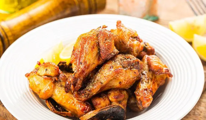 Это блюдо наладит вашу семейную жизнь: готовим куриные голени в медовом соусе
