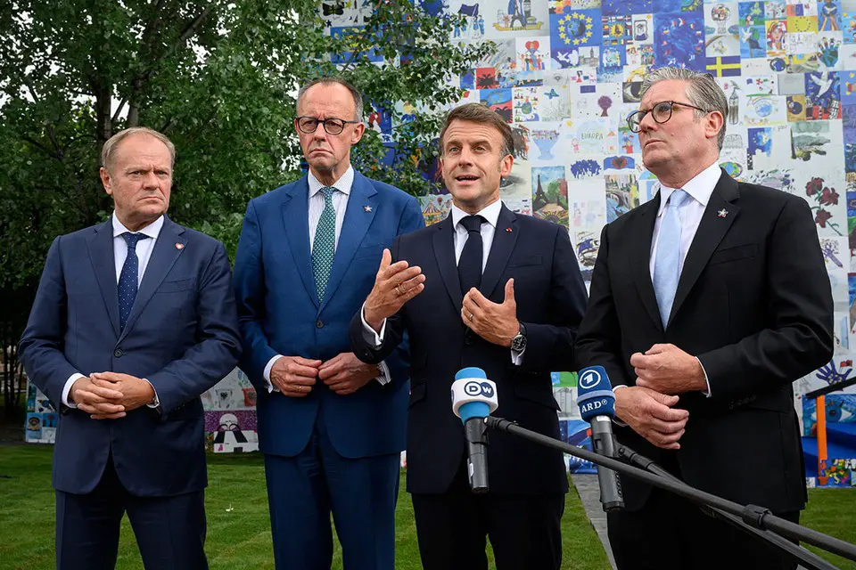 Канцлер ФРГ Фридрих Мерц вчера заявил, что Германия вслед за Британией, Францией и США отменила ограничения по дальности оружия для Киева.