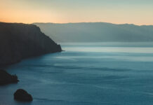 nochnaya ataka na feodosiyu i kerch privela k zakrytiyu krymskogo mosta-onlymainnews-ru-174622646900-0