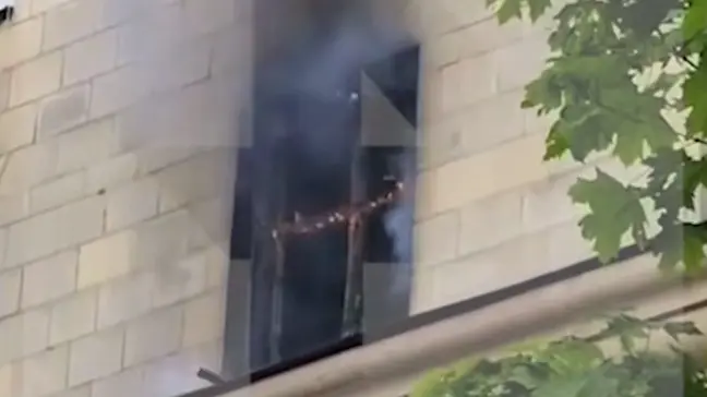 Появились кадры пожара в доме на Ленинградском проспекте