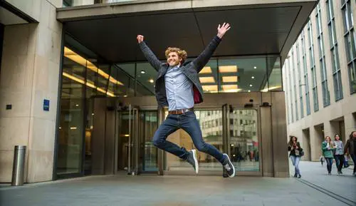 Мужчину он убил реально, а срок получил условно