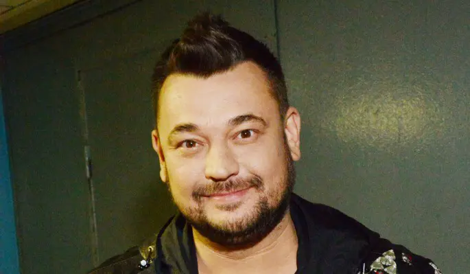 Солист "Руки Вверх!" Сергей Жуков облажался на концерте: Можно не петь?