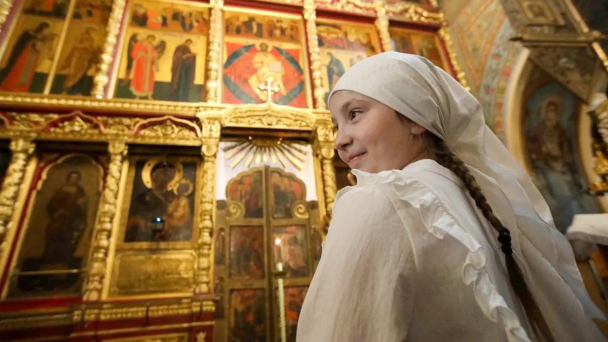 Можно ли женщинам заходить в церковь в брюках