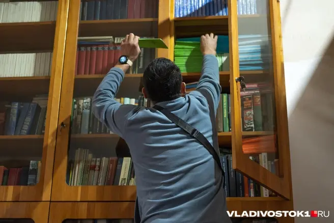 По большому счету, ответы на все вопросы нашего теста можно найти в книгах. Вот только дотягивались ли вы до той полки, где они лежат? | Источник: Елена Буйвол / VLADIVOSTOK1.RU