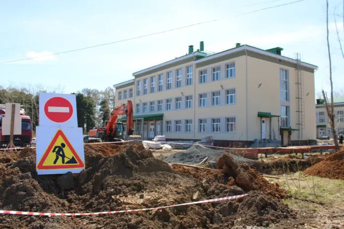 В Карпинске модернизируют школу №2 и здание школы №38 для интерната-0